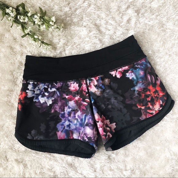 lululemon athletica Pants - Lululemon | RARE Spring Has Sprung Speed Shorts 4